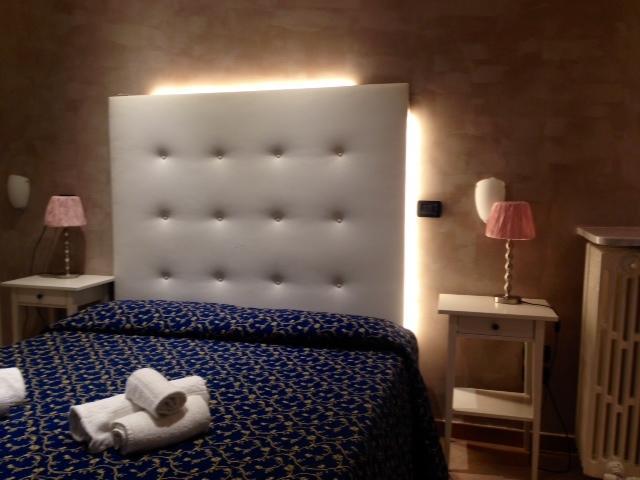 Hotel Mediterraneo بيزارو الغرفة الصورة