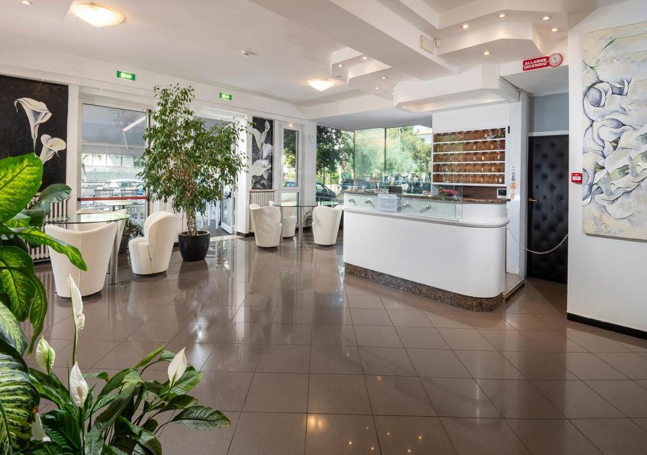 Hotel Mediterraneo بيزارو المظهر الخارجي الصورة